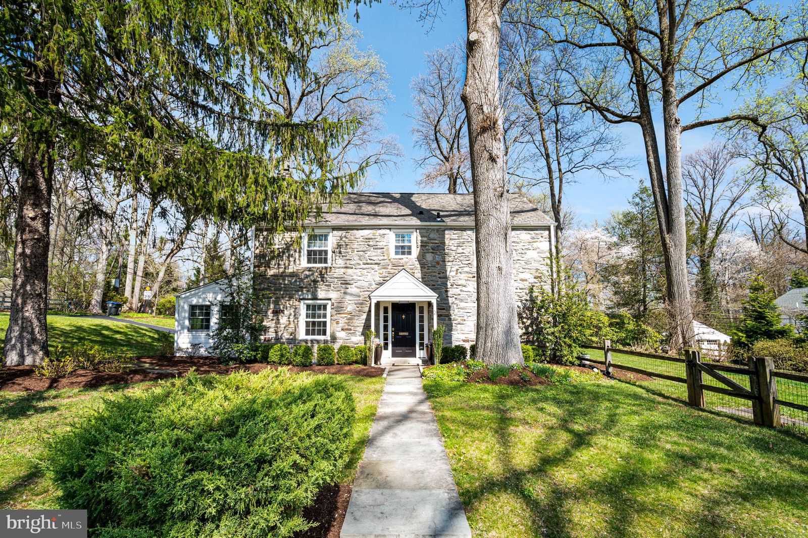 2 BRIAR RD, WAYNE 19087, PA