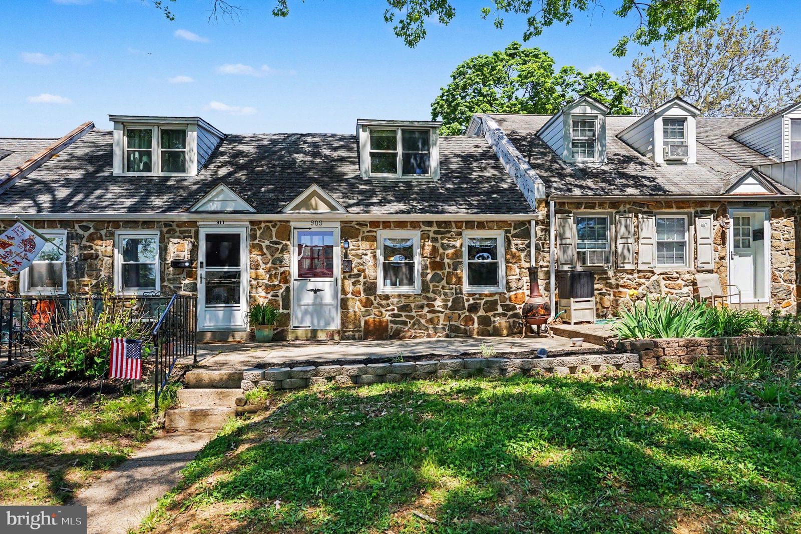 909 WOODLAWN AVE, PHOENIXVILLE 19460, PA