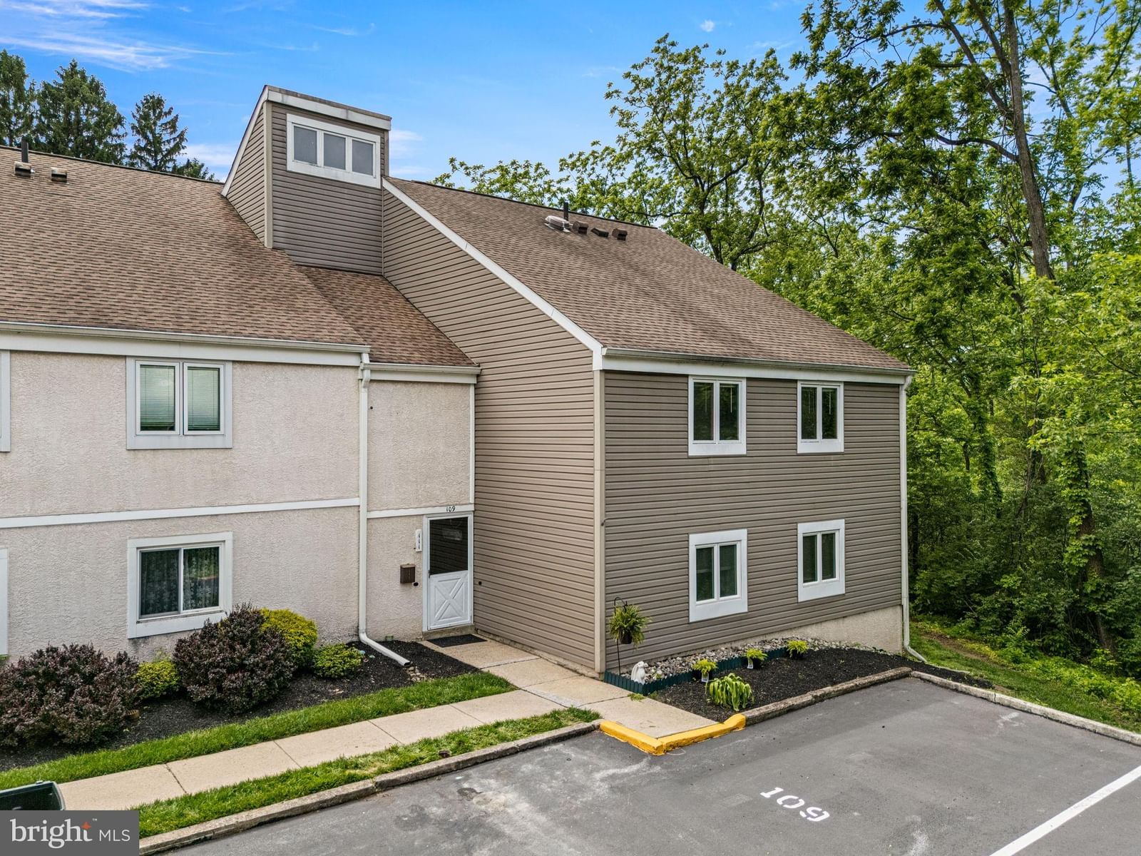 111 HARVEST LN, PHOENIXVILLE 19460, PA