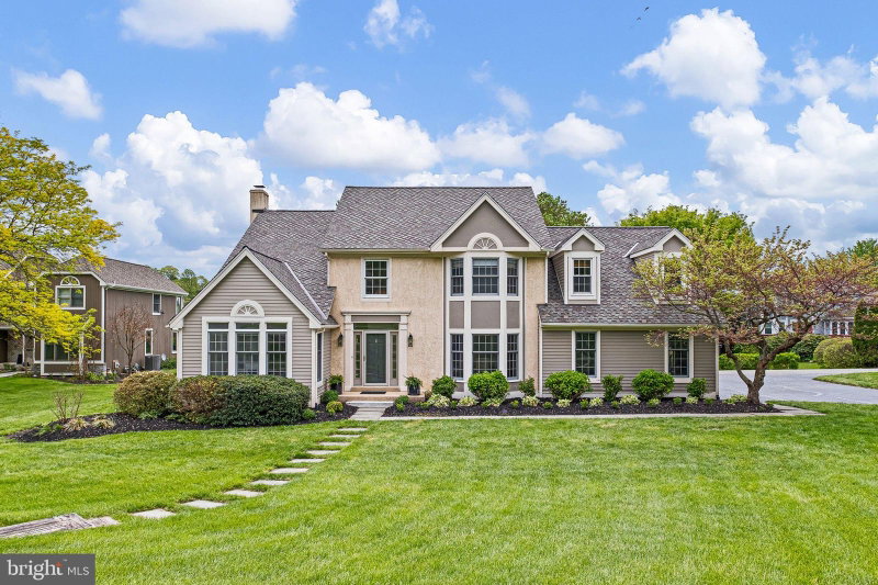 6 SHORE COURT