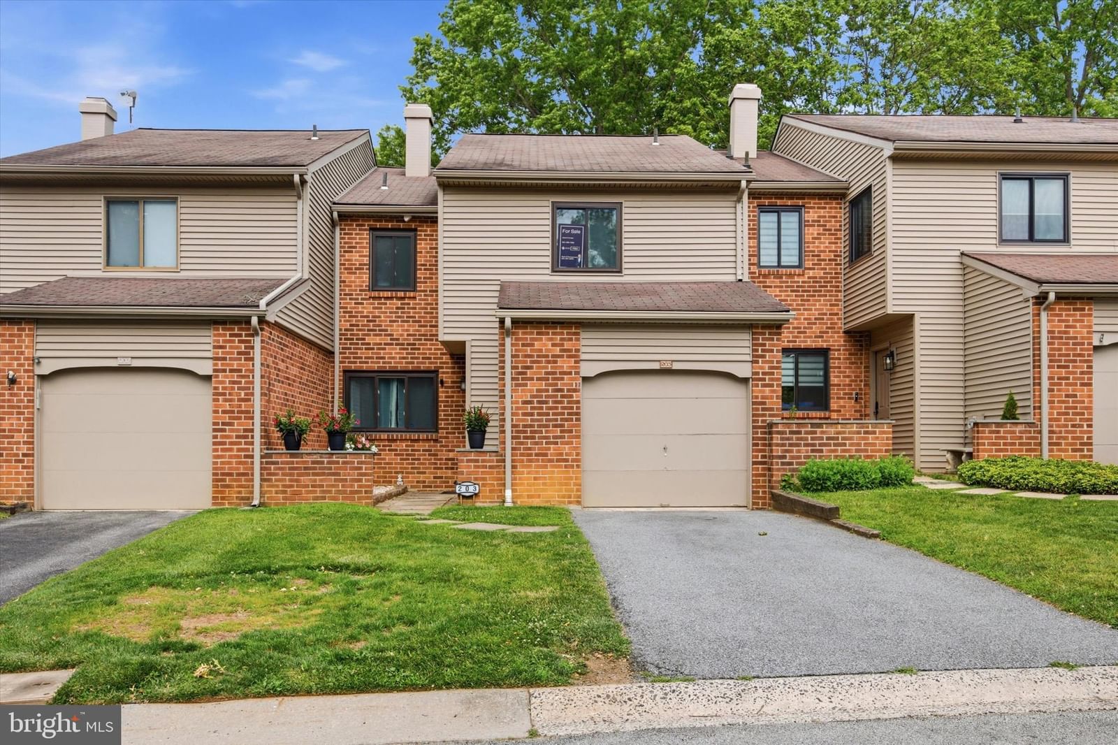 203 CAMSTEN CT, CHESTERBROOK 19087, PA