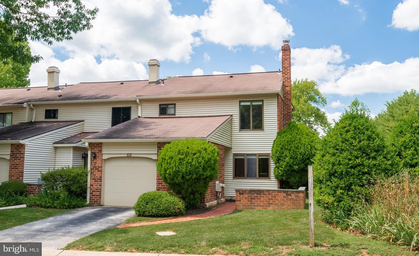 209 CHASE RD, CHESTERBROOK 19087, PA
