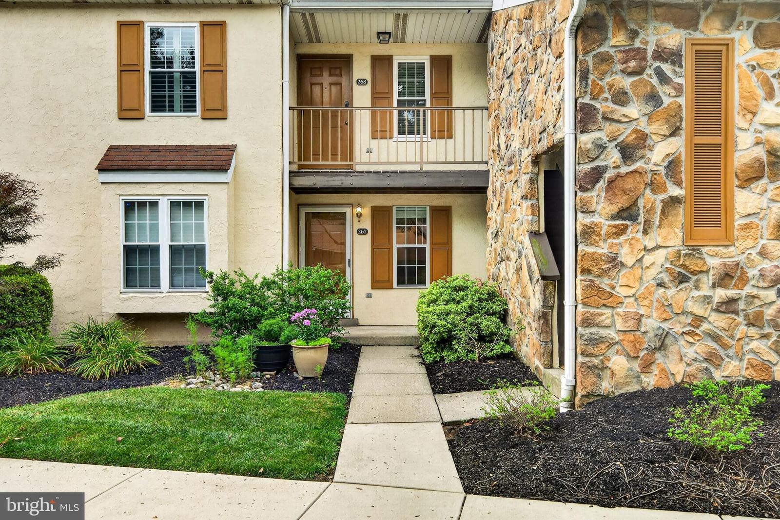 267 VALLEY STREAM LN, CHESTERBROOK 19087, PA