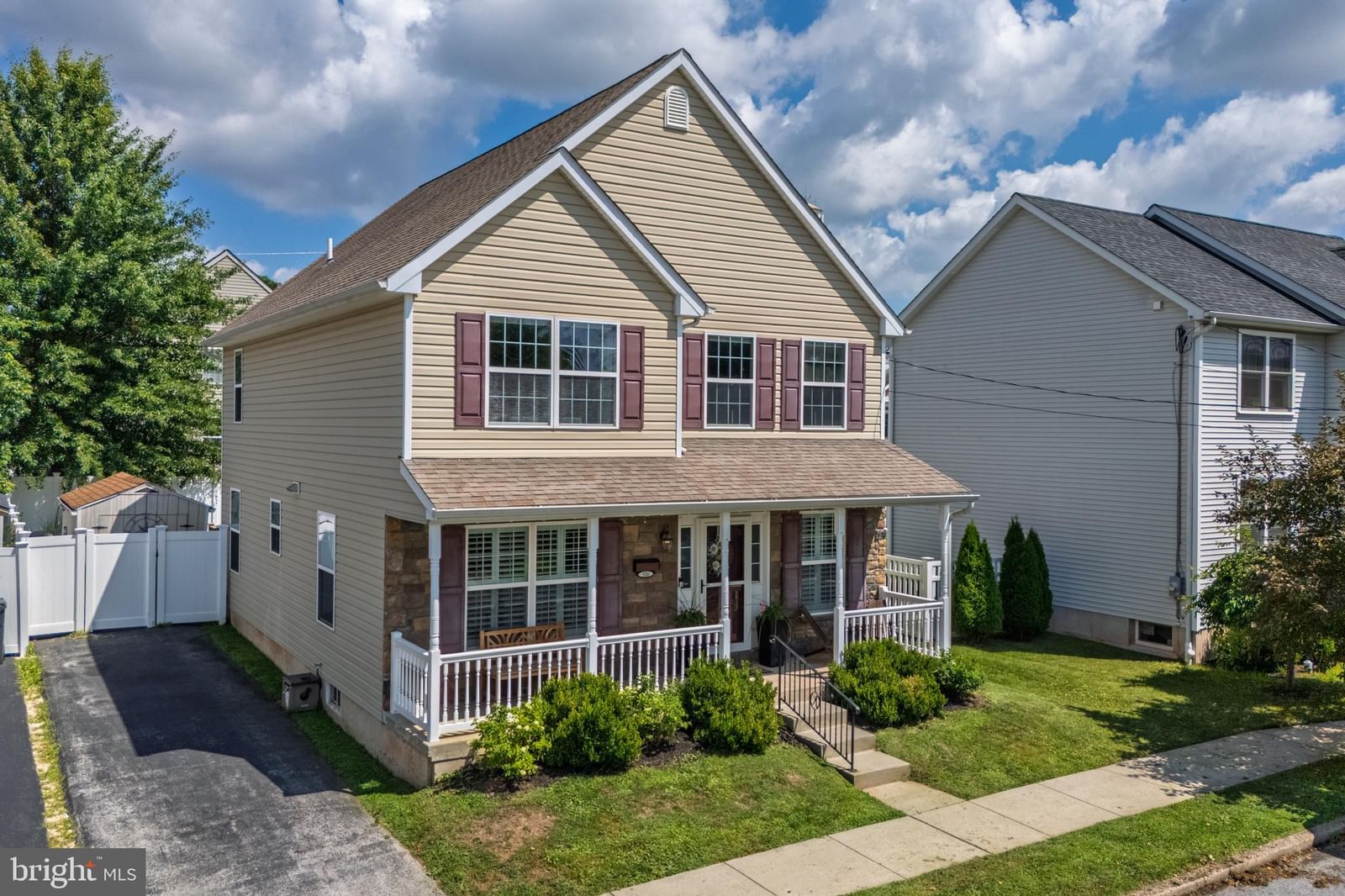 521 RHOADES ST, PHOENIXVILLE 19460, PA