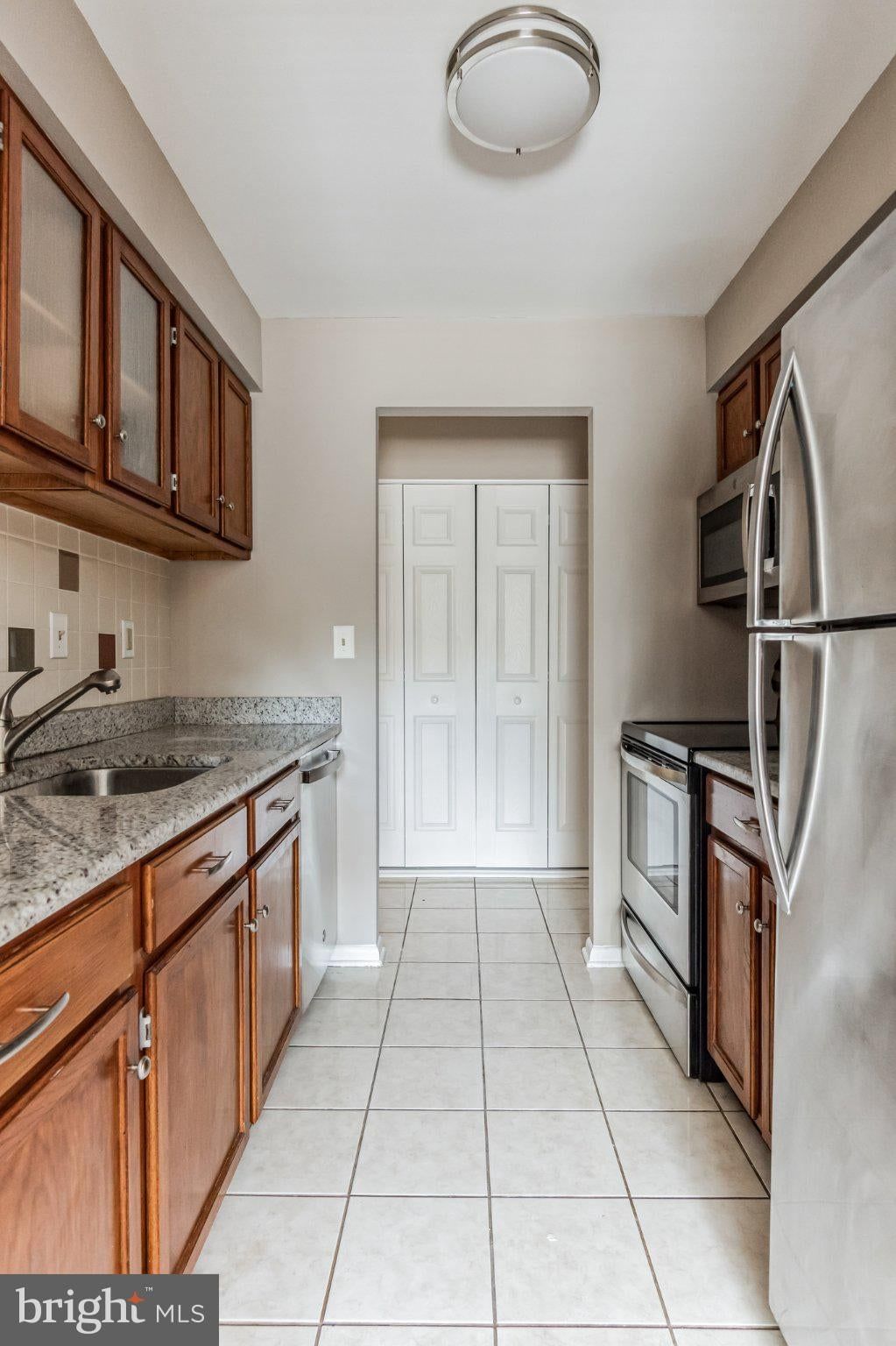 3024 VALLEY DRIVE #3024 photograph