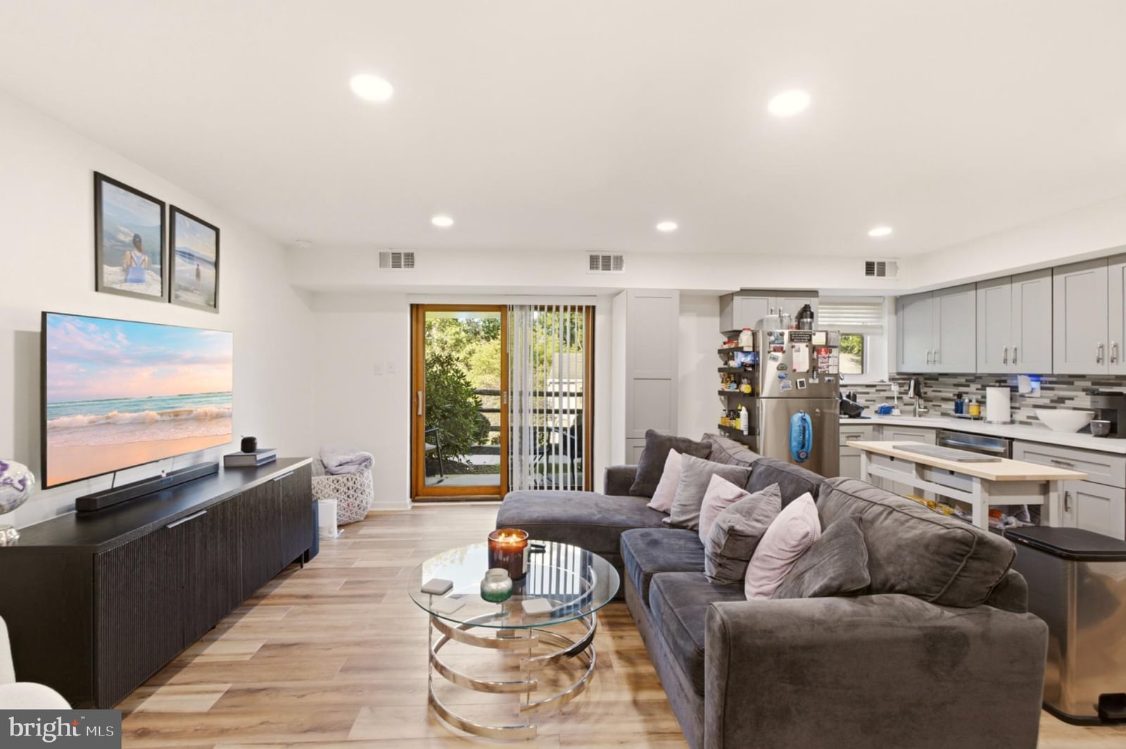 1304 VALLEY DRIVE #1304 photograph