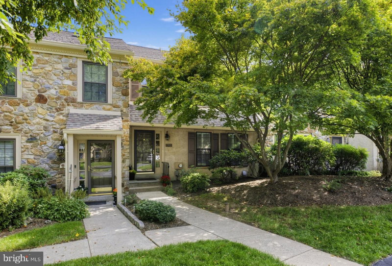 1703 WEATHERSTONE DRIVE