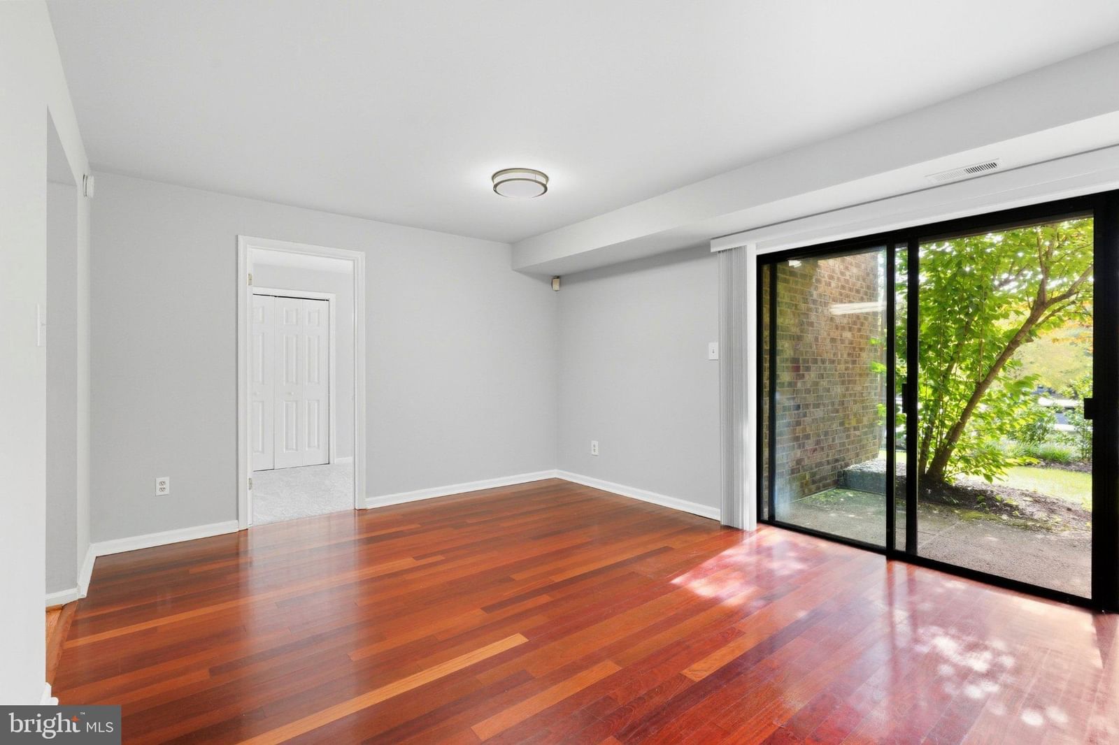 404 MOUNTAINVIEW DRIVE #404 photograph