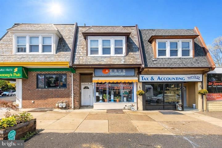 447 CHESTER PIKE
