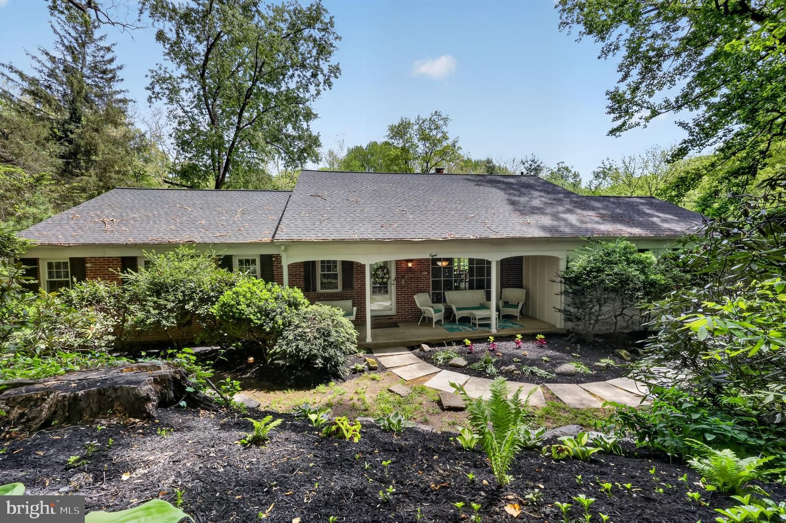 8 N LONGPOINT LANE LN, ROSE VALLEY 19063, PA