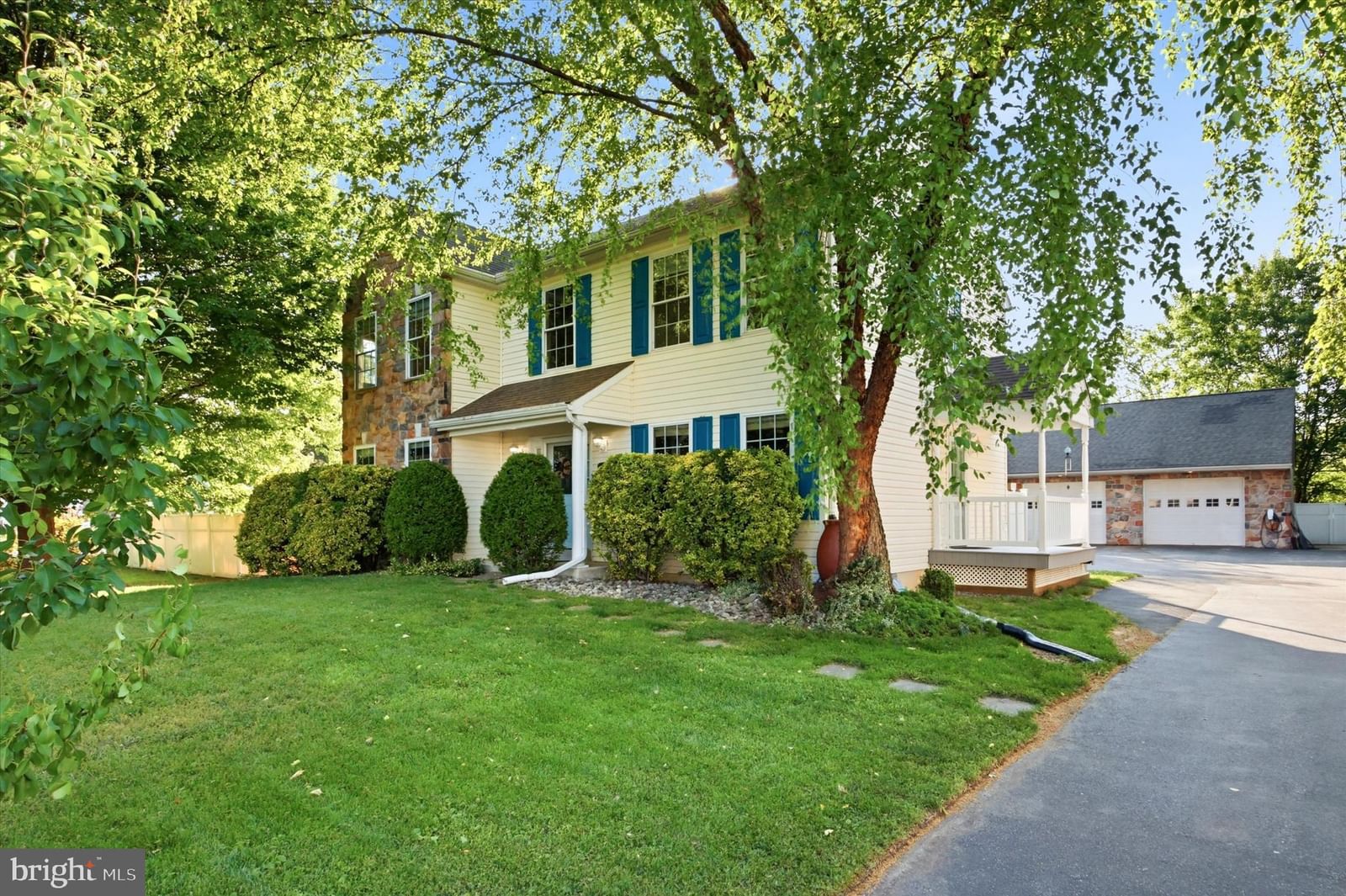 1211 MORTON AVE, FOLSOM 19033, PA