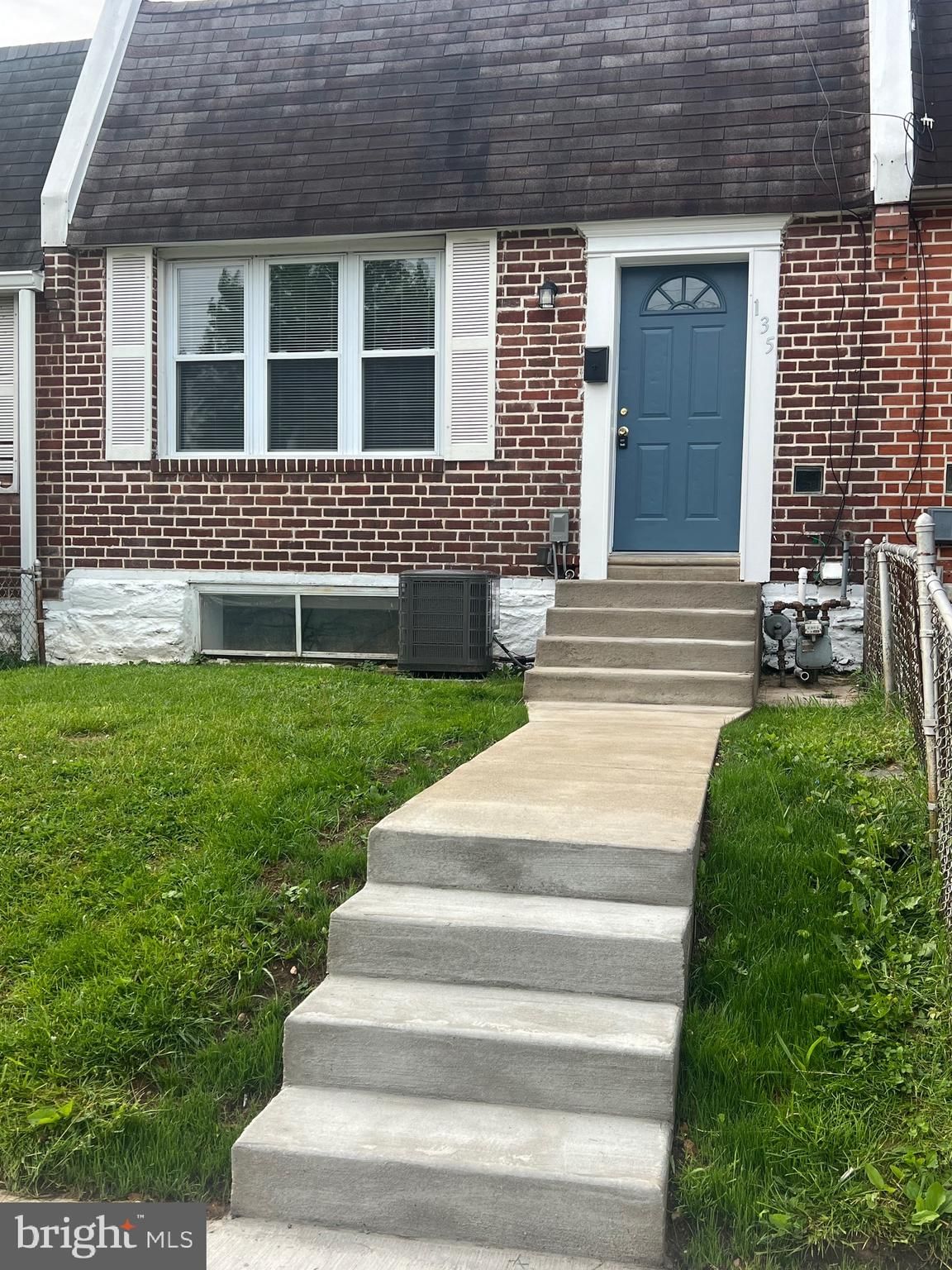 135 ERVIN AVE, MARCUS HOOK 19061, PA
