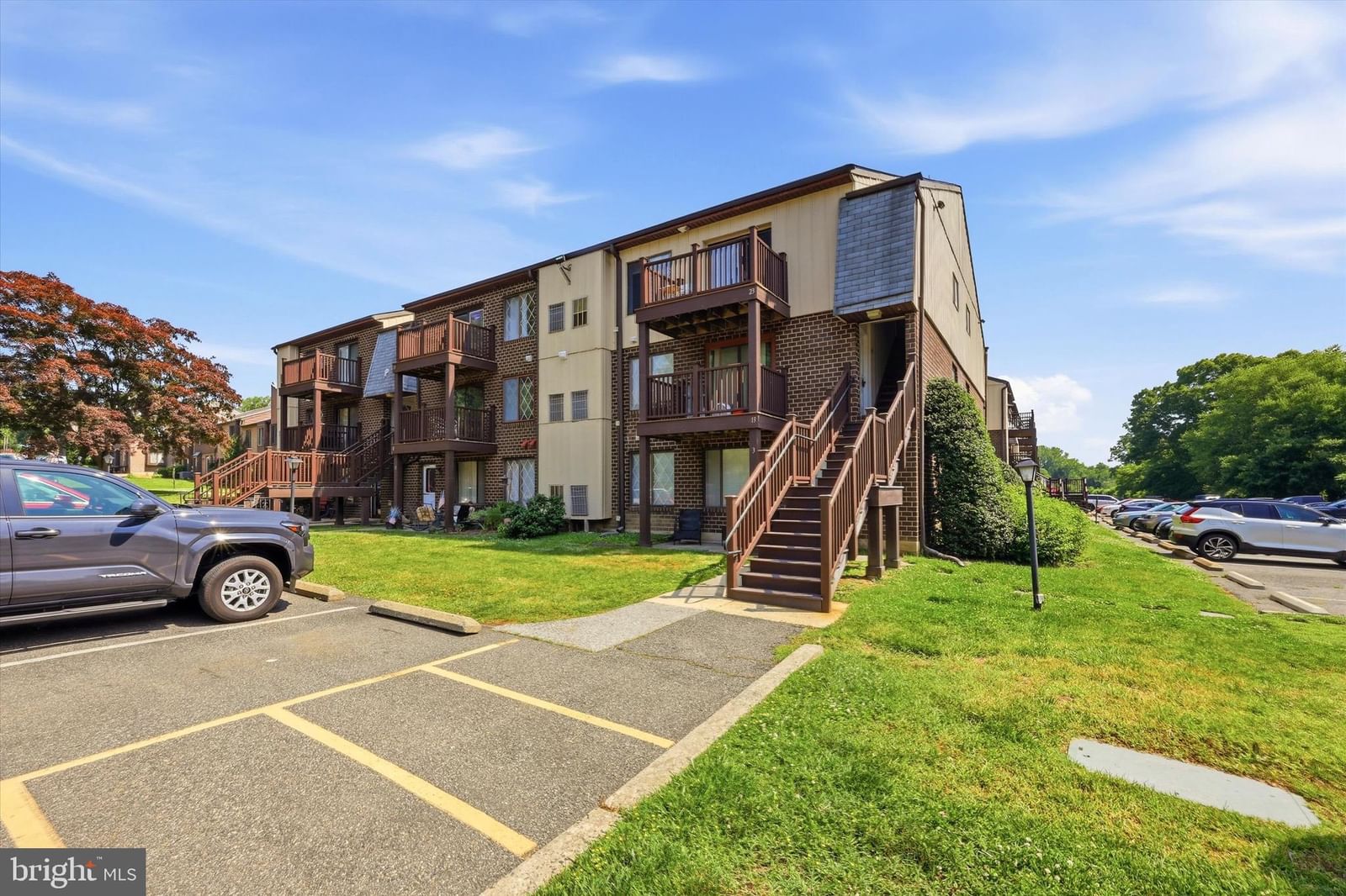 5200 HILLTOP DR, BROOKHAVEN 19015, PA