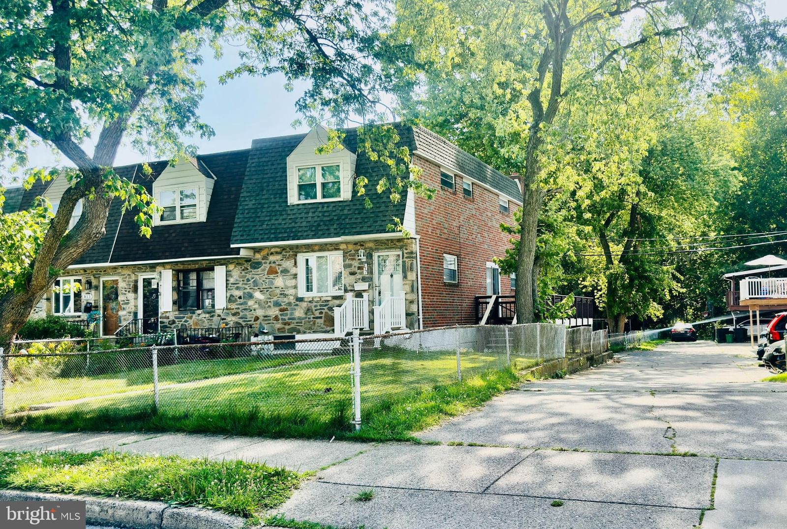 817 WINDSOR CIR, FOLCROFT 19032, PA