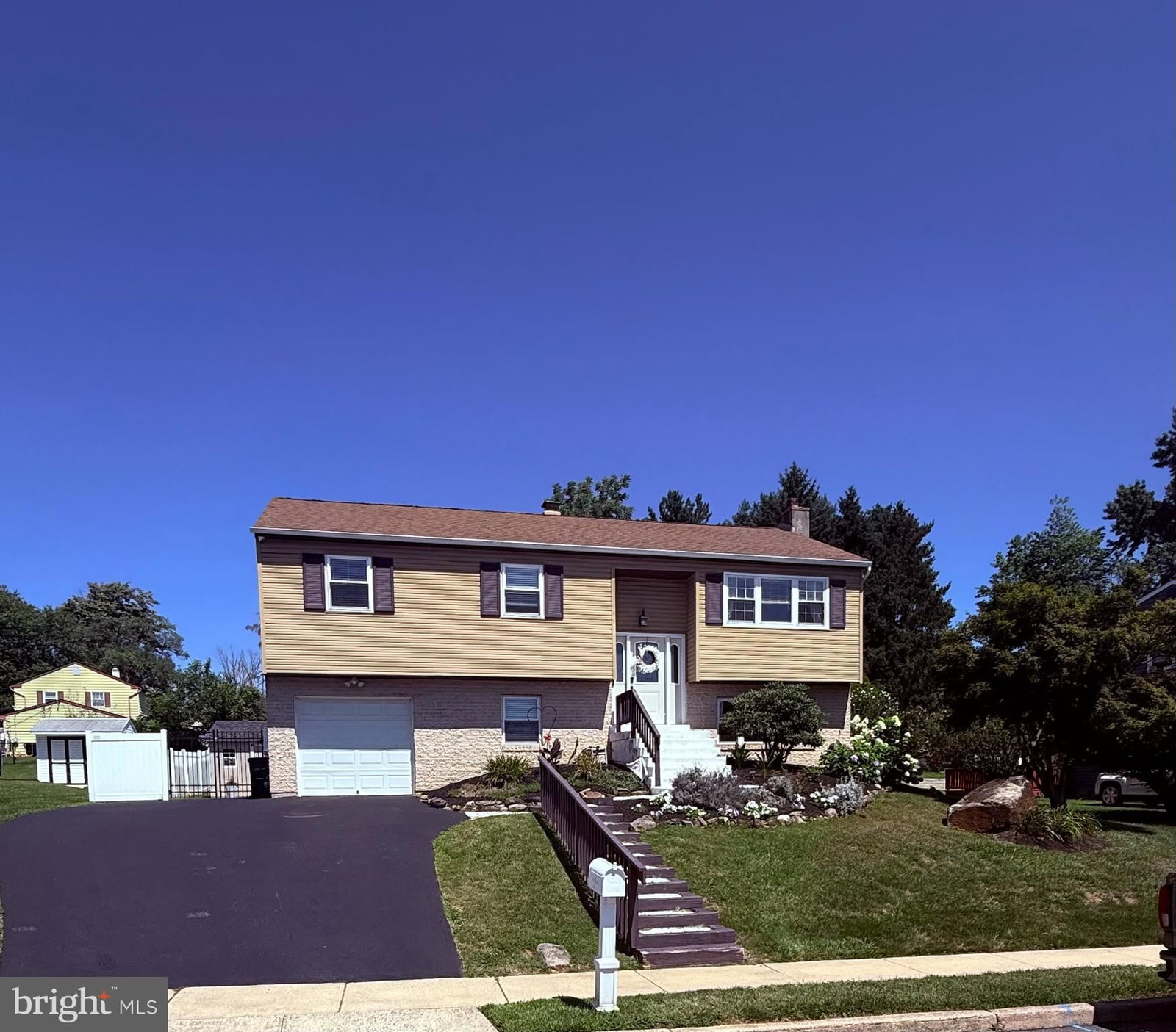 2 CATHY LN, ASTON 19014, PA