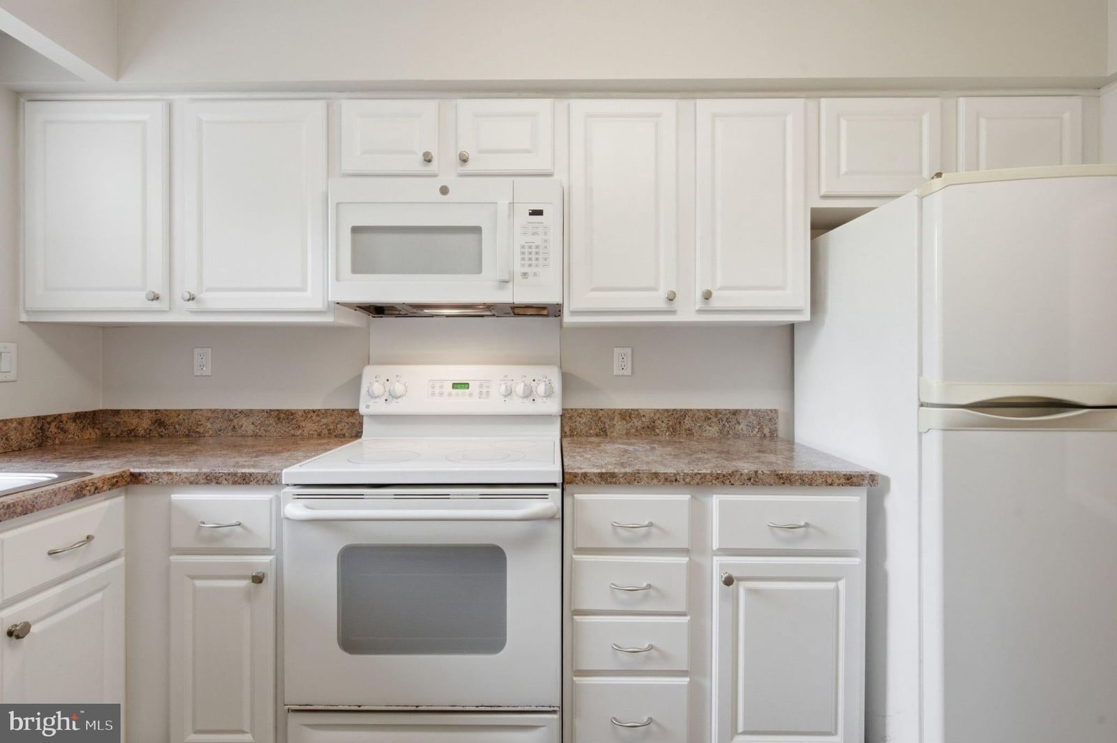 500 E LANCASTER AVENUE #108.A photograph