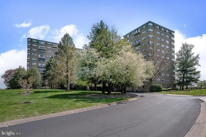 1030 LANCASTER AVE, BRYN MAWR 19010, PA