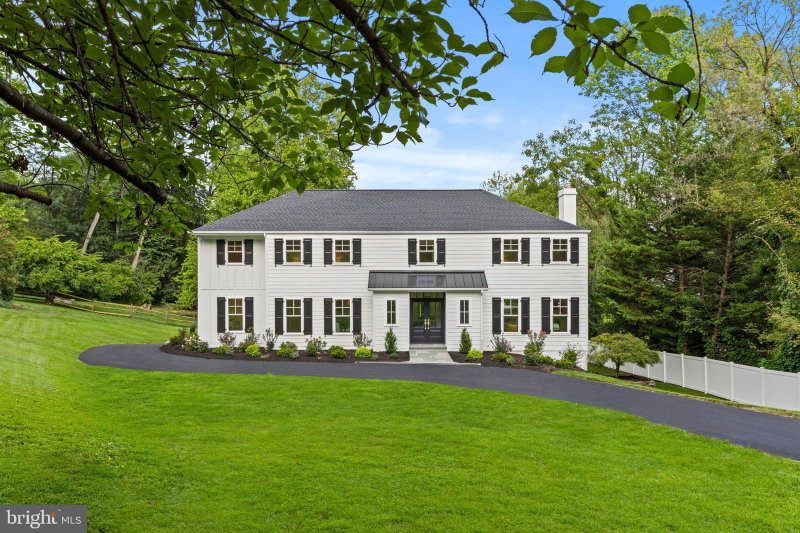 538 CAMP WOODS CIRCLE