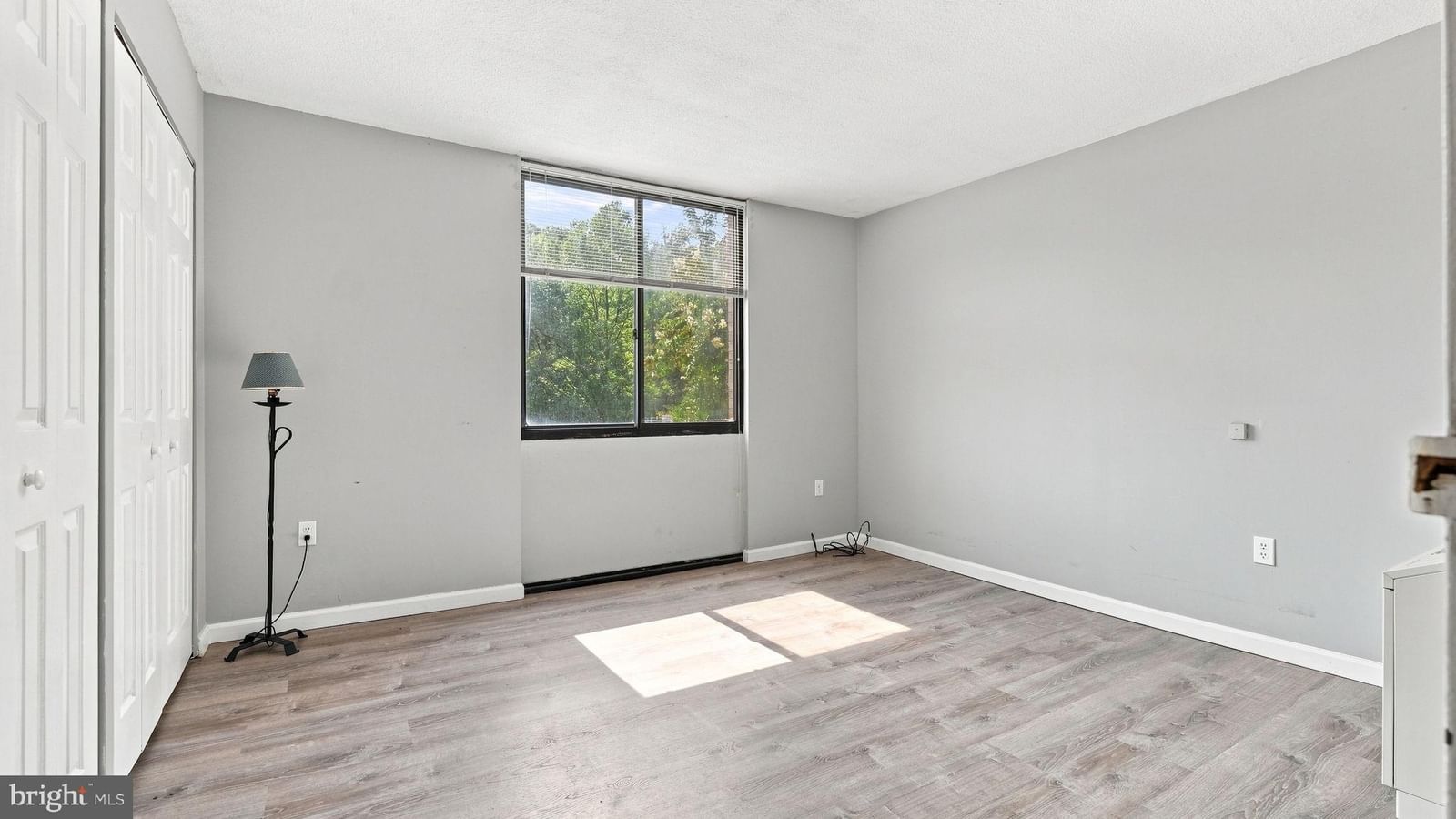 801 YALE AVENUE #104 photograph