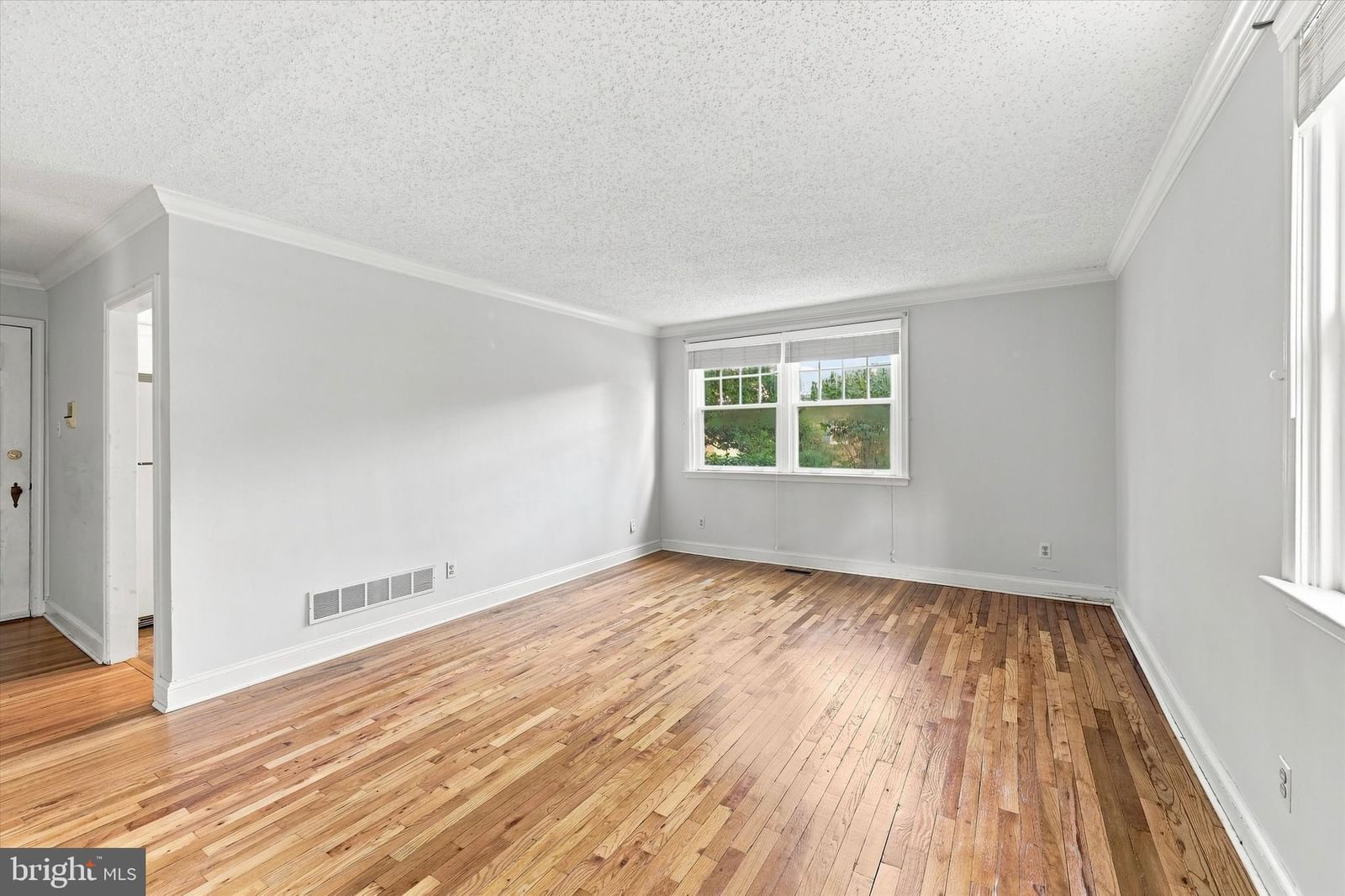 500 E LANCASTER AVENUE #127A photograph