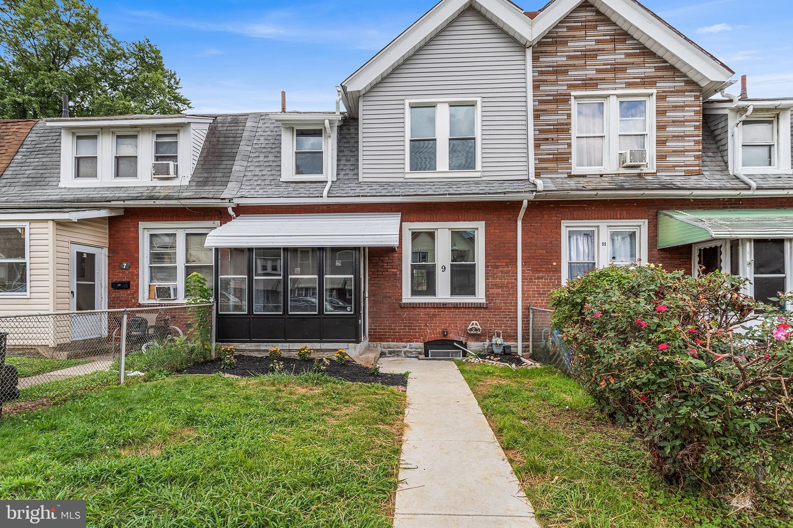 9 MAPLE ST, MARCUS HOOK 19061, PA
