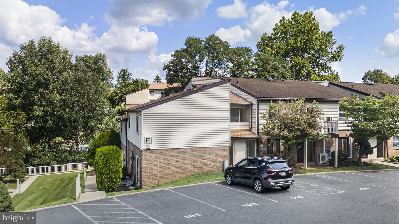 280 BRIDGEWATER ROAD photograph