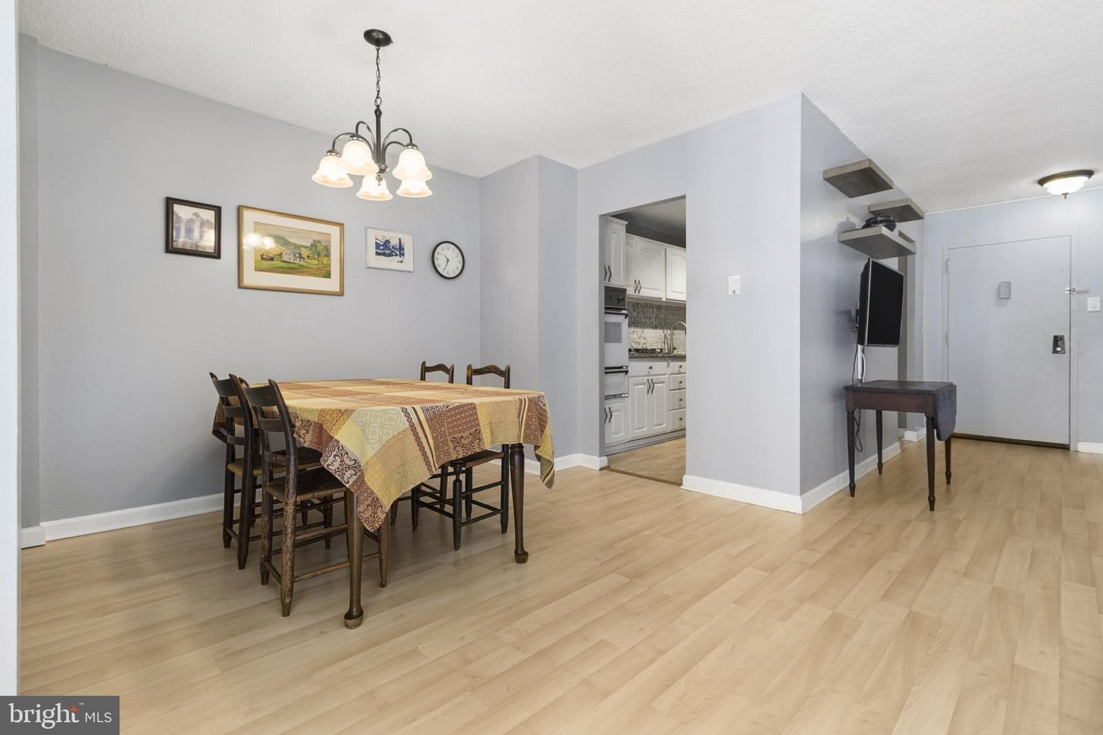 801 YALE AVENUE #912 photograph