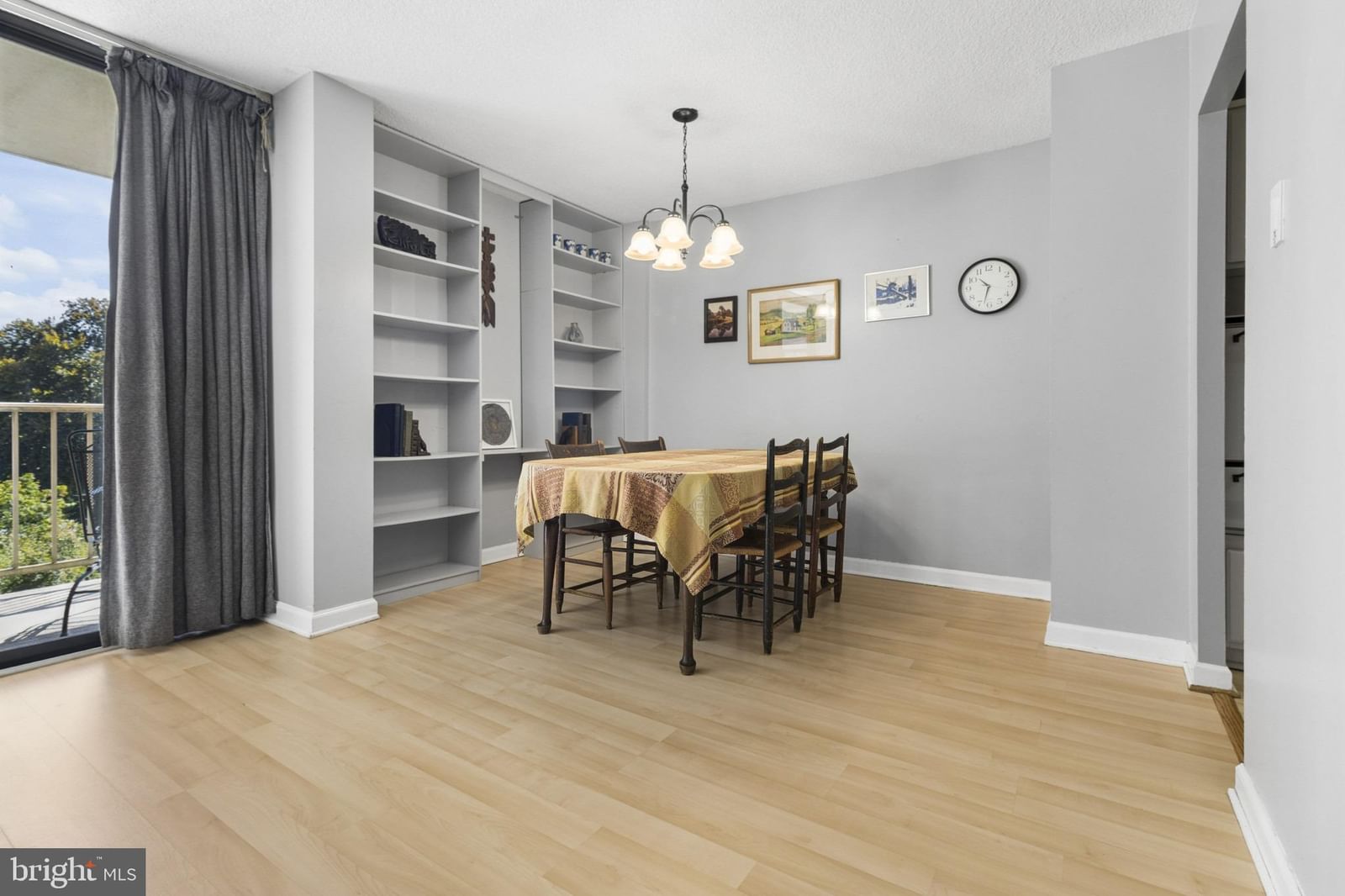 801 YALE AVENUE #912 photograph