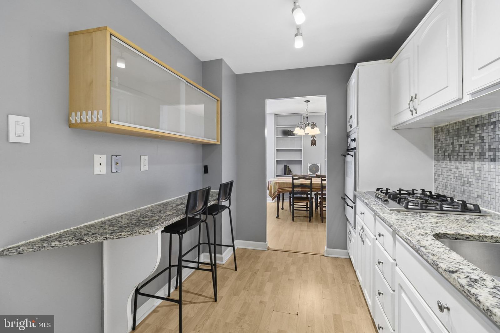 801 YALE AVENUE #912 photograph