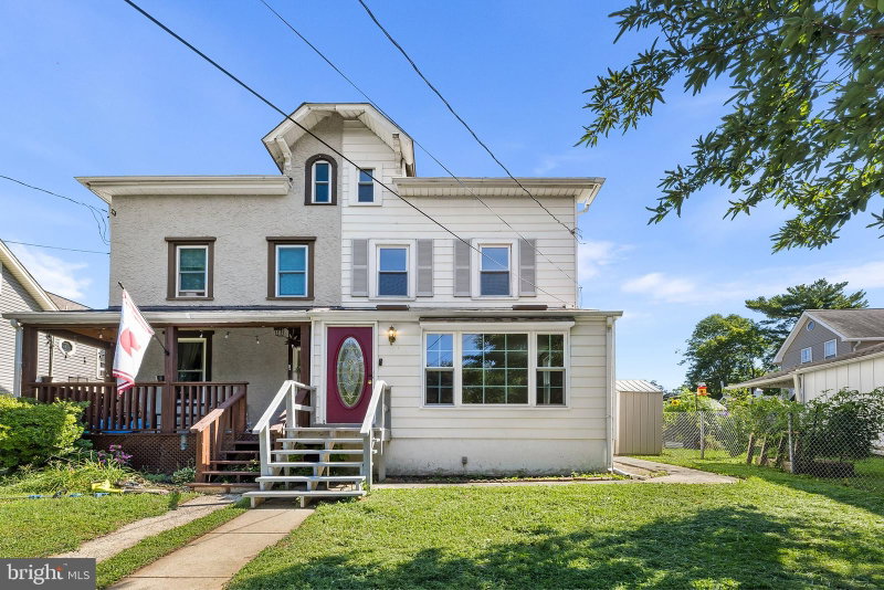 6 CONVENT ROAD