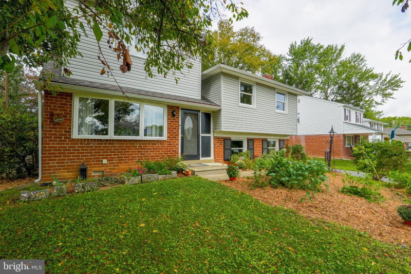 609 SCHOOL LANE