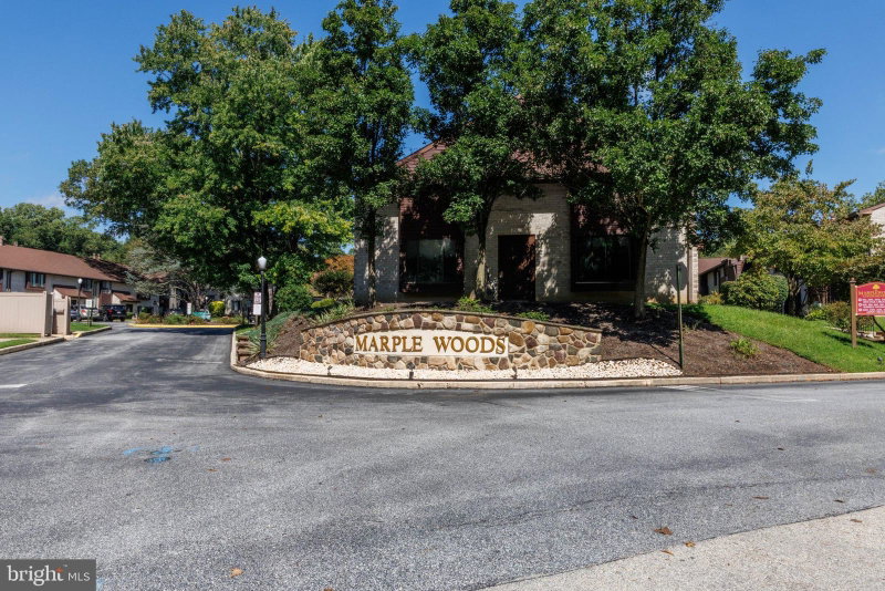 3004 MONTEREY COURT