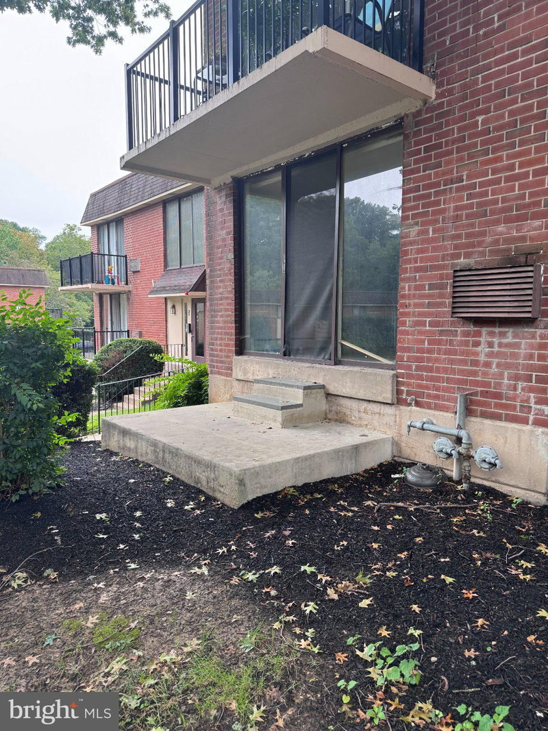 100 GLENOLDEN AVENUE Unit B-11