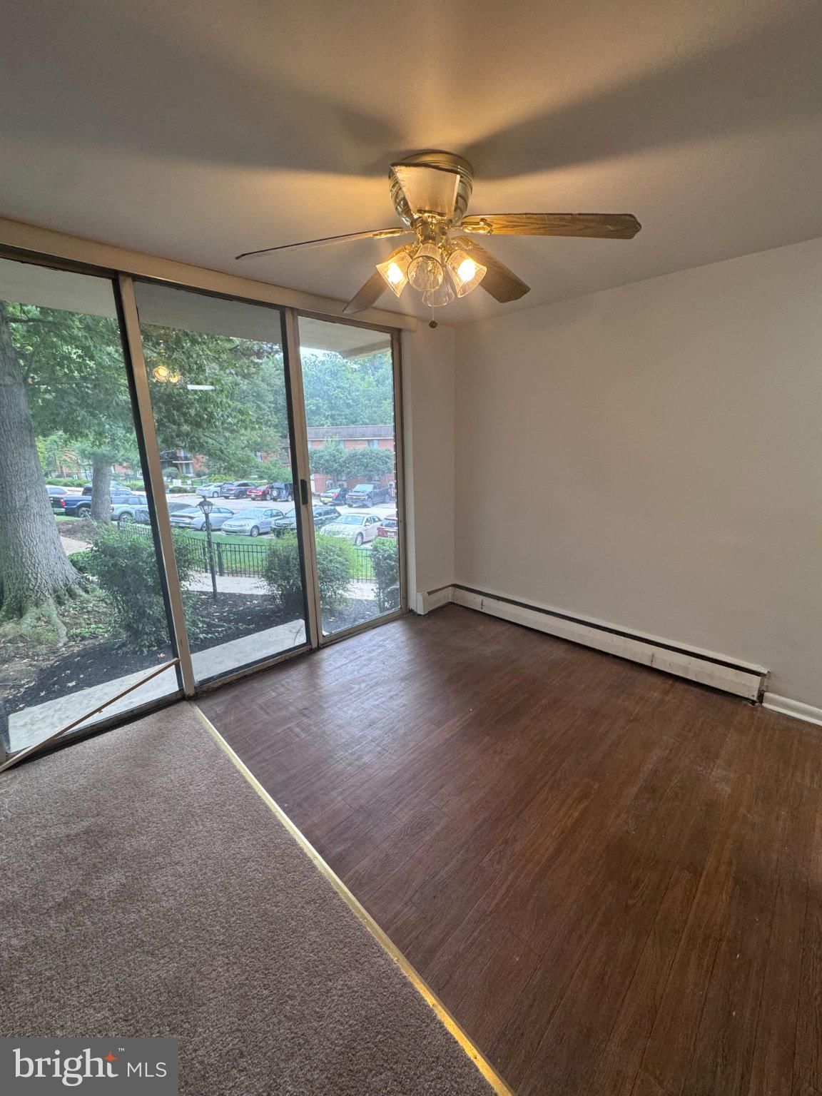 100 E GLENOLDEN AVENUE #B-11 photograph
