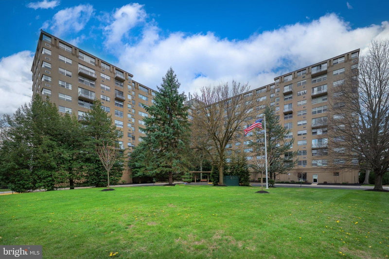 1030 LANCASTER AVENUE Unit 826