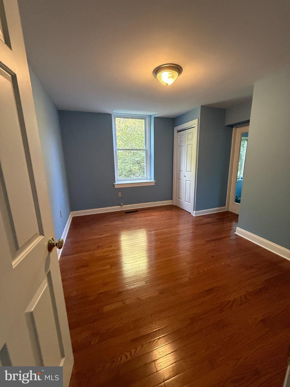 519 WALNUT LANE #1 photograph