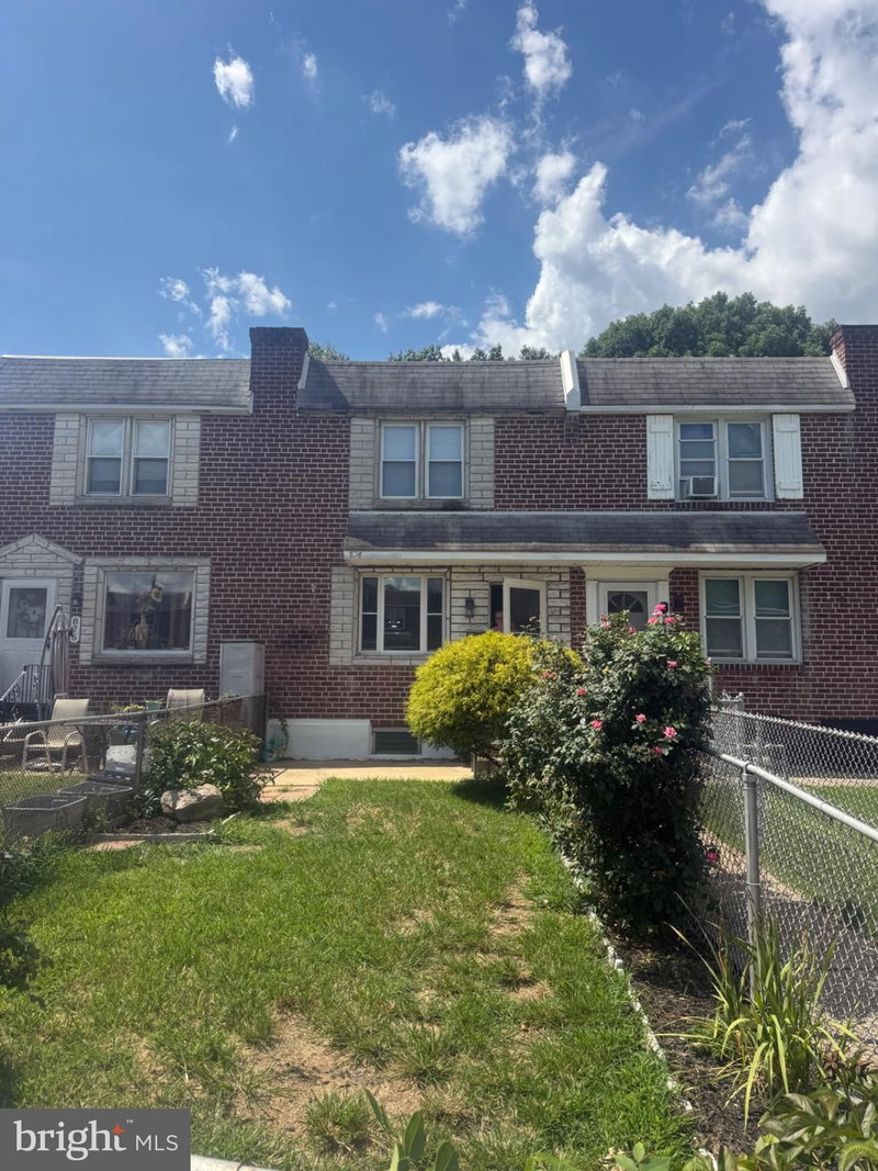 874 TAYLOR DRIVE