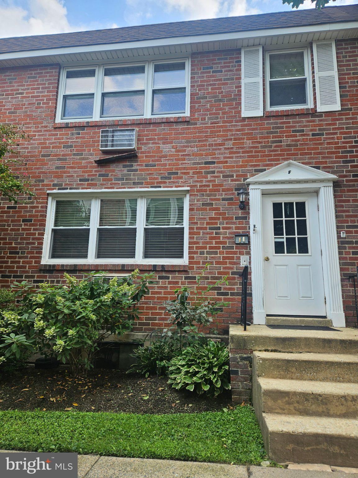 107 RUTGERS AVENUE #F-2 photograph