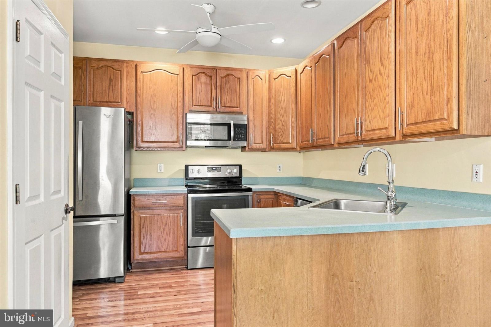 1467 COUNTRY DRIVE photograph