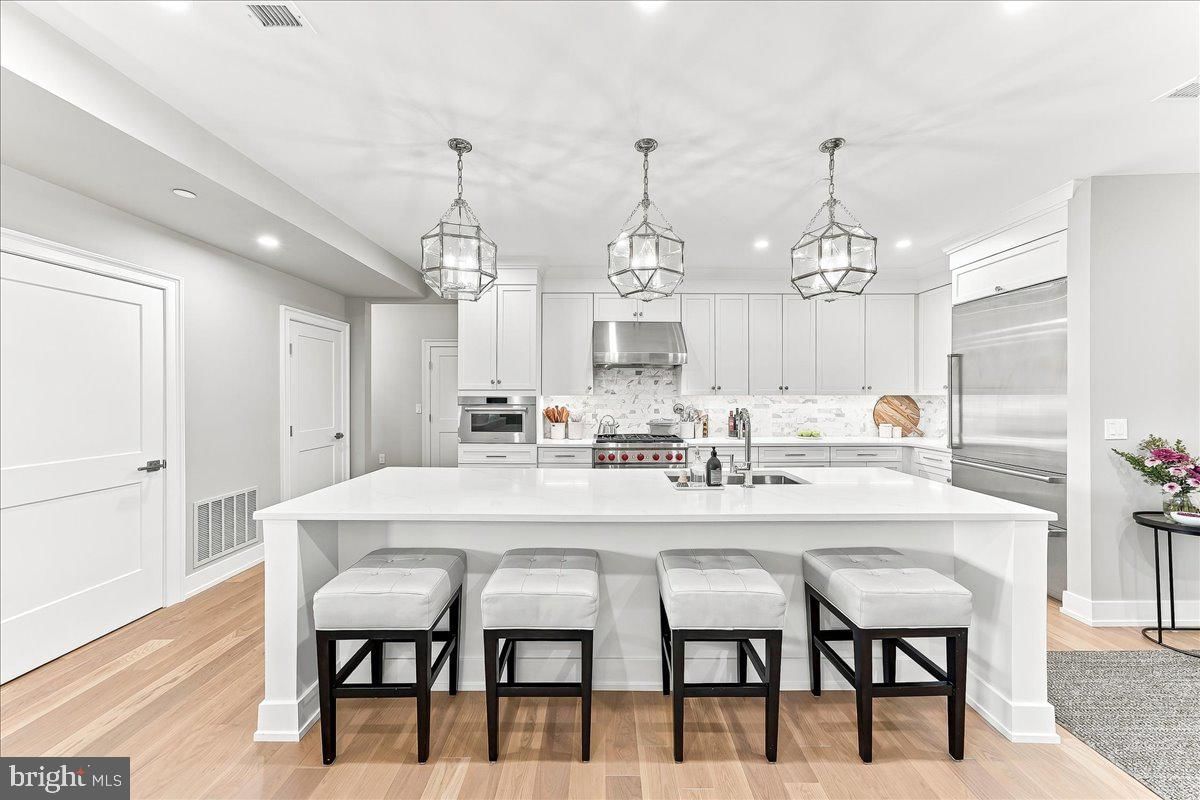 110 PARK AVENUE #460 photograph