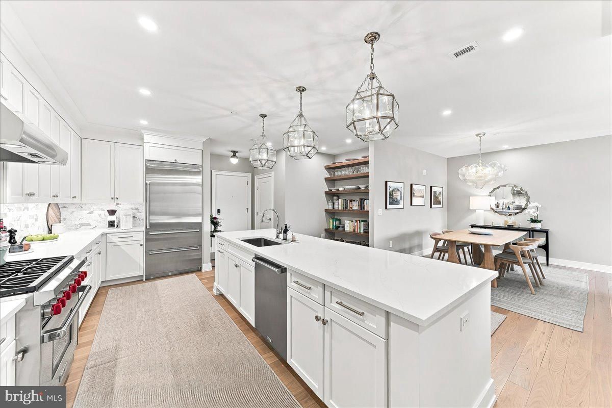 110 PARK AVENUE #460 photograph