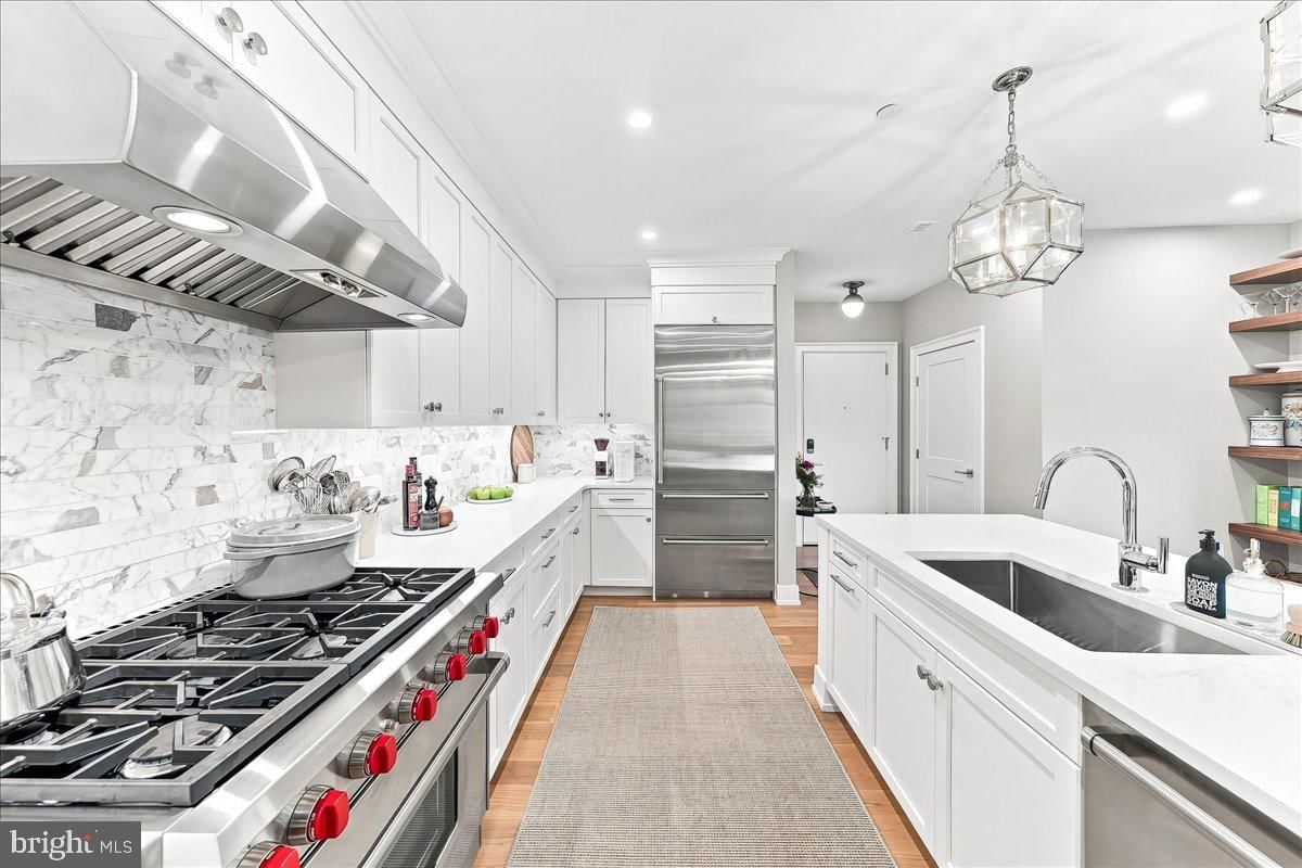110 PARK AVENUE #460 photograph