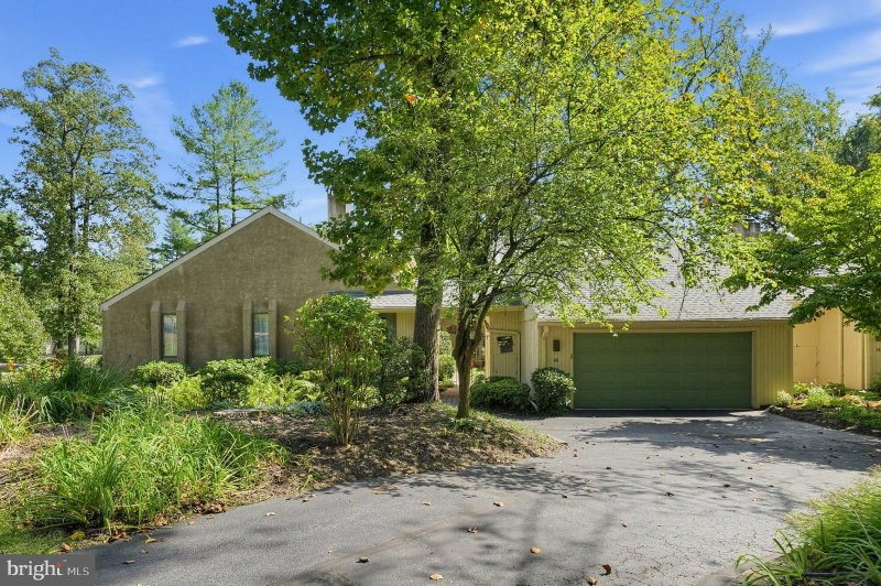 40 TOFT WOODS WAY