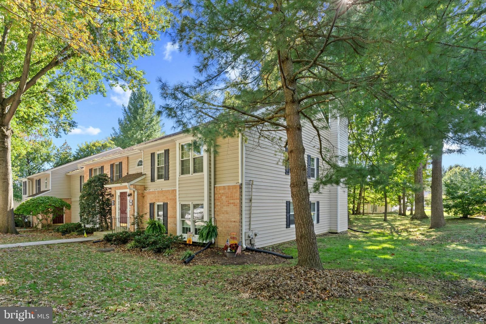 1802 N GLEN DRIVE #1802 photograph