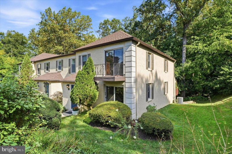 17 SUMMIT DRIVE