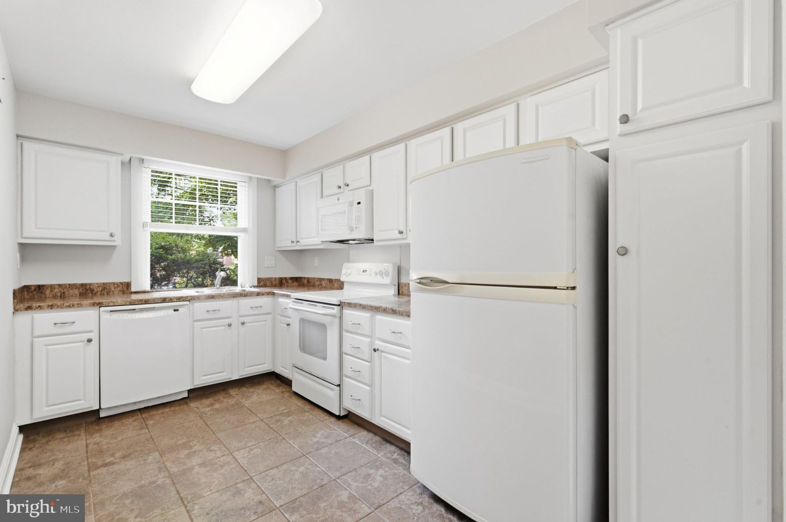500 E E LANCASTER AVENUE #108A photograph