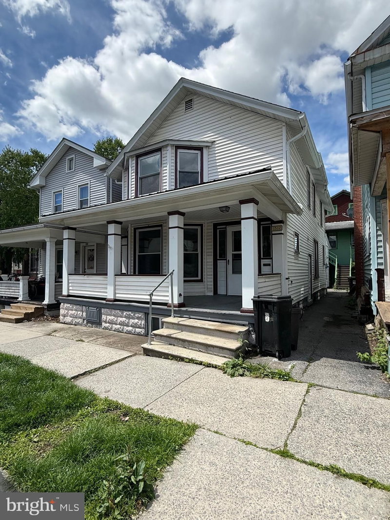 1512 MOORE STREET