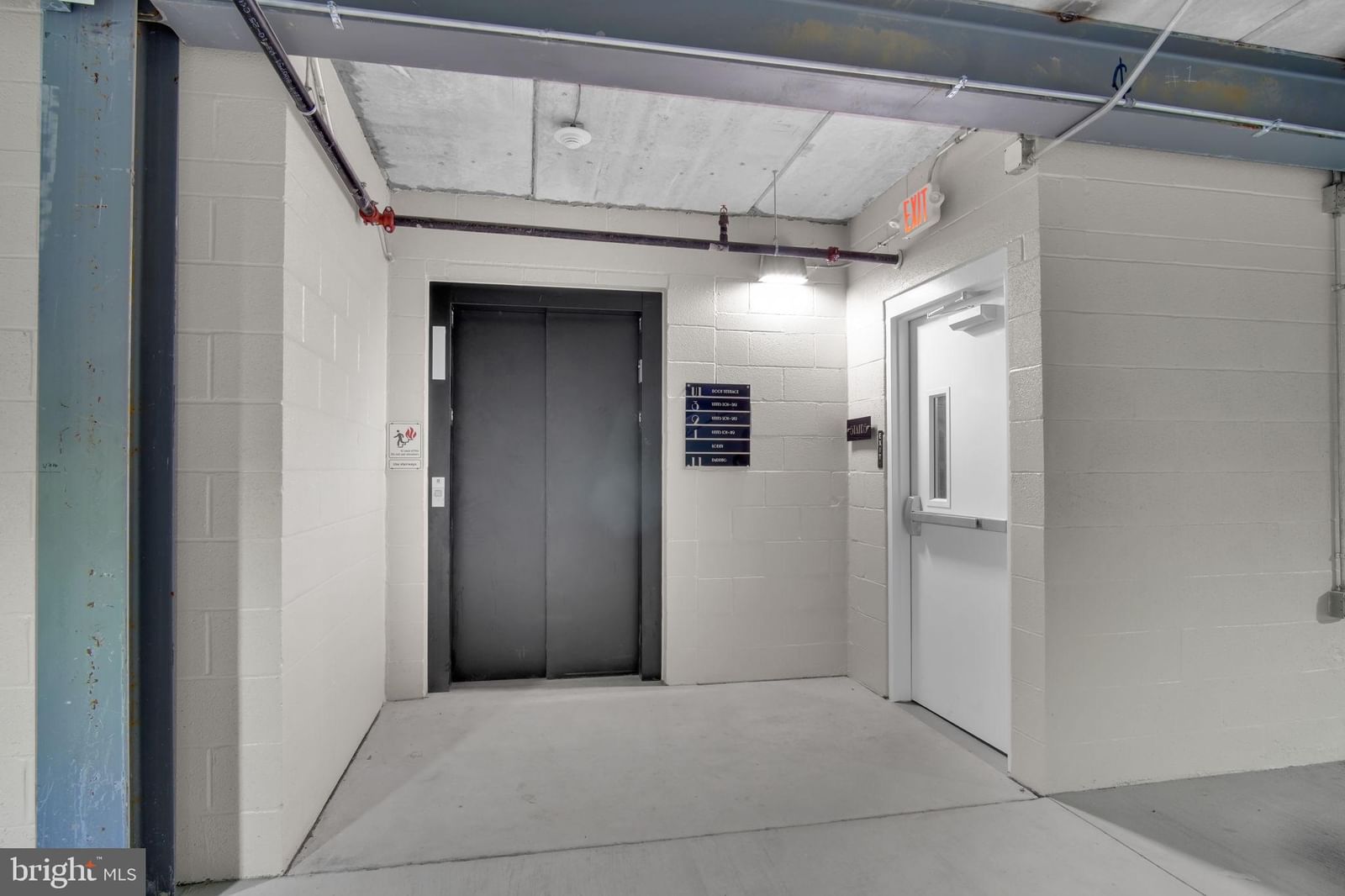 117 BLACKFORD BOULEVARD #201 photograph