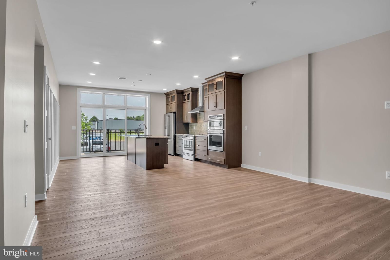 117 BLACKFORD BOULEVARD #102 photograph