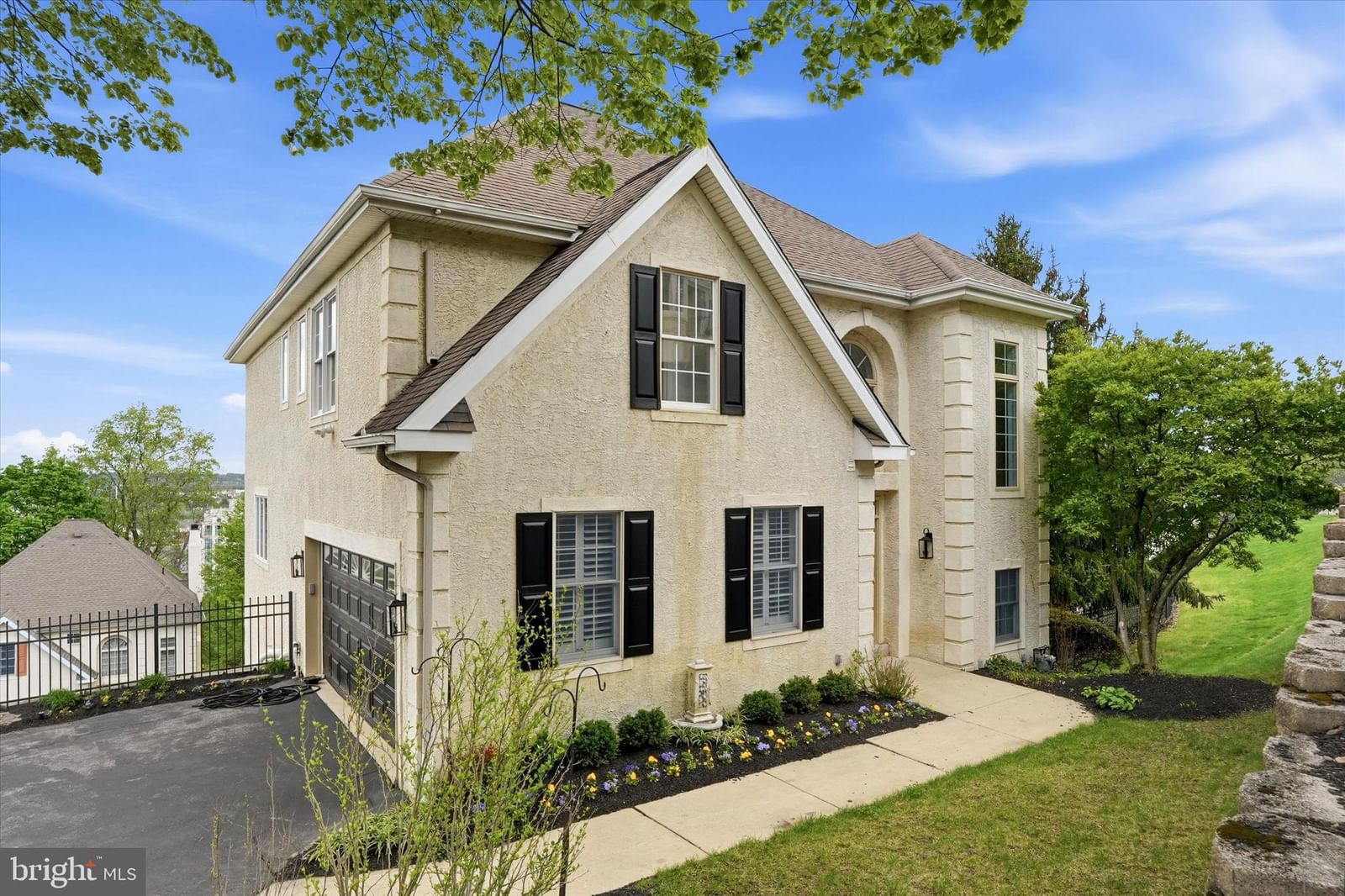 1119 RIVERVIEW Ln, CONSHOHOCKEN 19428, PA